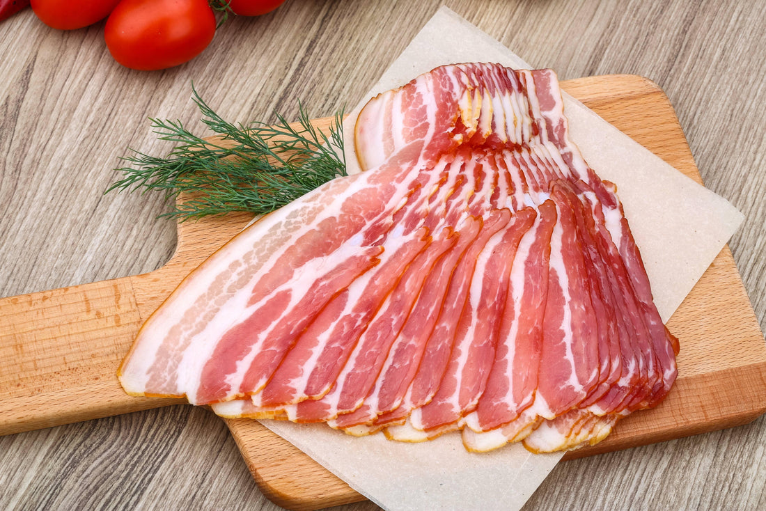 Can Cats Eat Bacon? An Informative Guide For Cat-Parents - Genius Litter